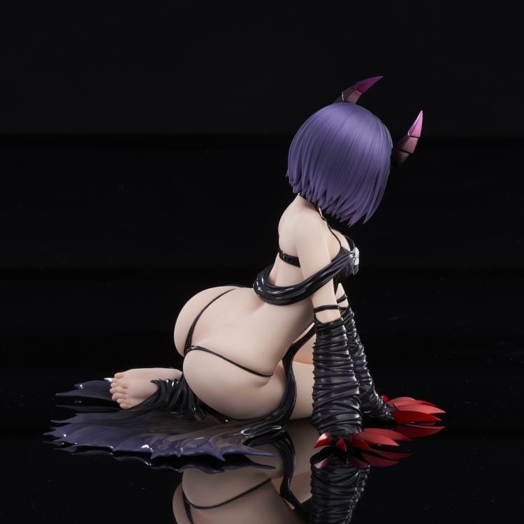 To Love-Ru Darkness Haruna Sairenji (Darkness Ver.) 1/6 Scale Limited Edition Figure