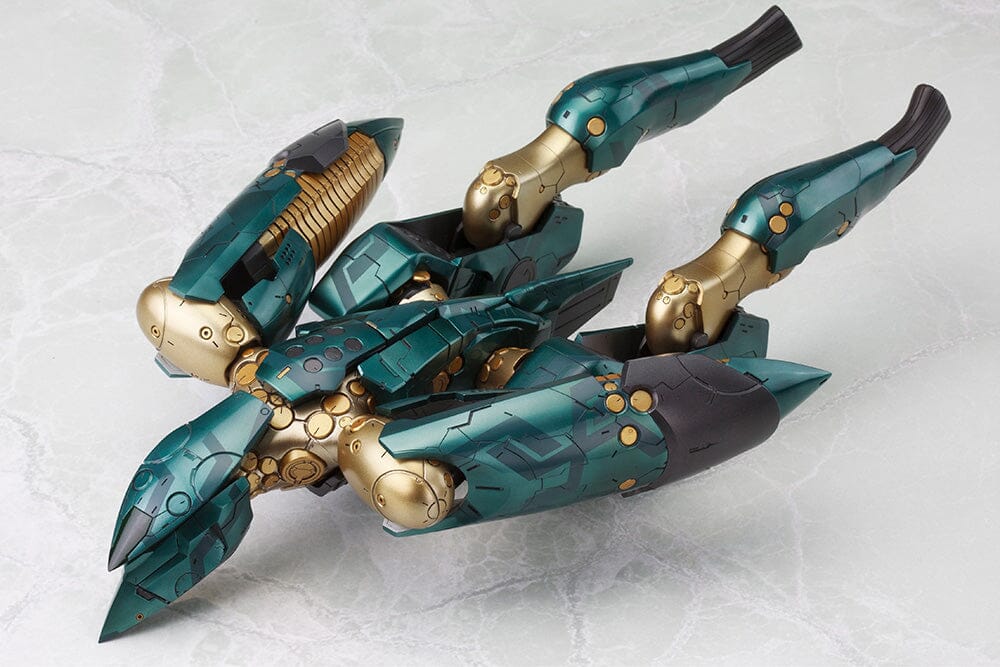 Metal Gear Solid 4 Guns of the Patriots Metal Gear Ray 1/100 Scale Model Kit