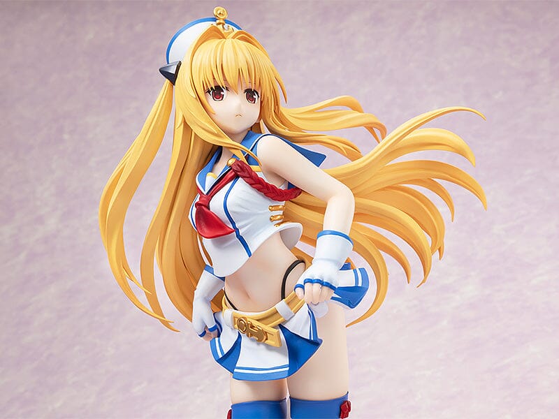 To Love-Ru Darkness Golden Darkness (Breezy Seaside Ver.) 1/7 Scale Figure