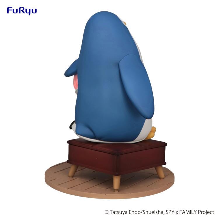 Spy x Family Anya Forger with Penguin Exceed Creative Figure