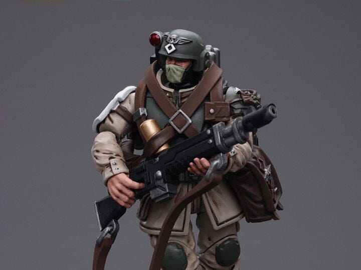 Warhammer 40k Astra Militarum Cadian Command Squad Veteran with Medi-pack 1/18 Scale Figure