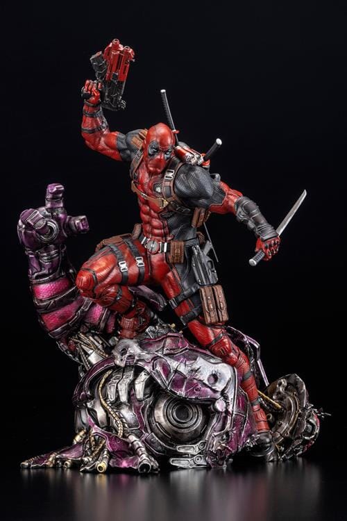 Marvel Fine Art Signature Series Deadpool Limited Edition Statue