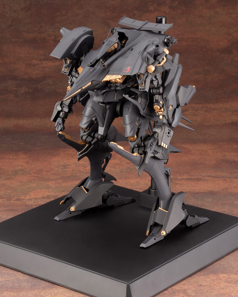 Armored Core 4 DECOCTION MODELS Rayleonard 03-Aaliyah Supplice Figure