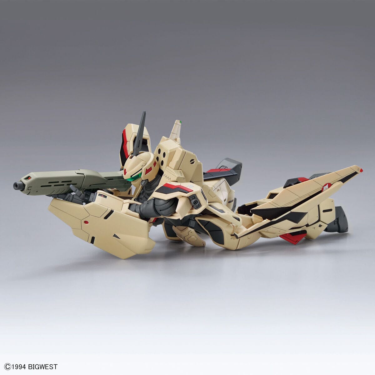 Macross Plus HG YF-19 Isamu Daison Machine 1/100 Scale Model Kit