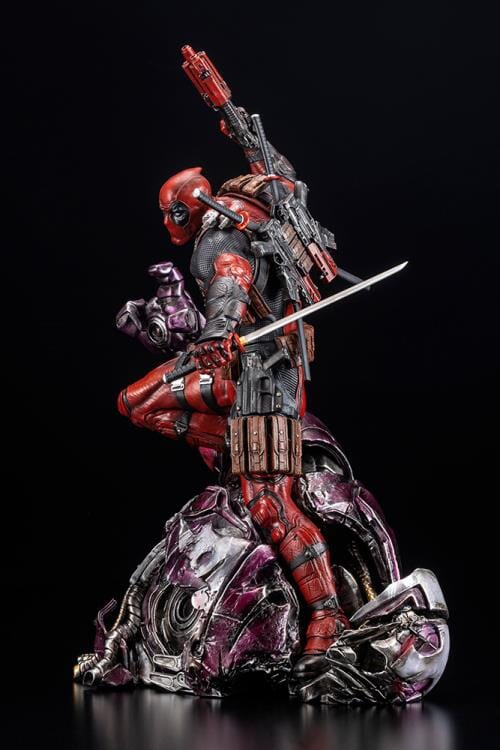 Marvel Fine Art Signature Series Deadpool Limited Edition Statue