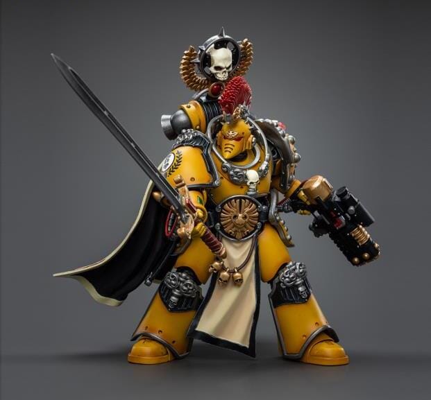 Warhammer 40k Imperial Fists Legion Praetor with Power Sword 1/18 Scale Figure